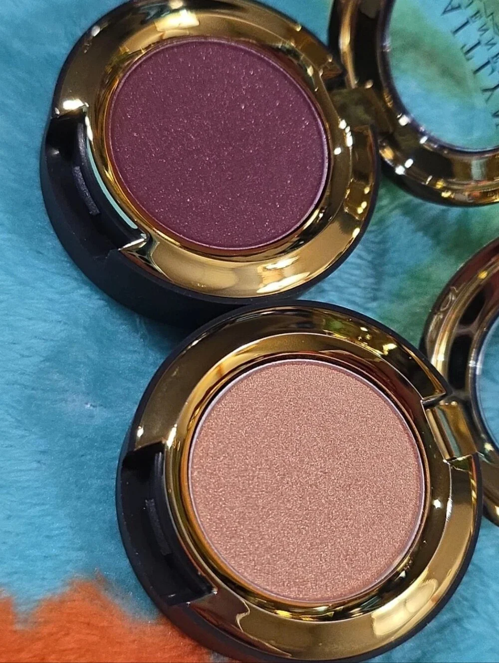 Mac Caitlyn Jenner Eyeshadow Worthy & Glowing Gold NIB